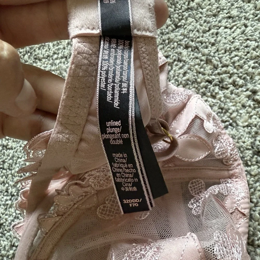 Victorias Secret Bra 32DDD LUXE Unlined Floral Embroidered Demi Bra Demure Pink - Picture 4 of 4